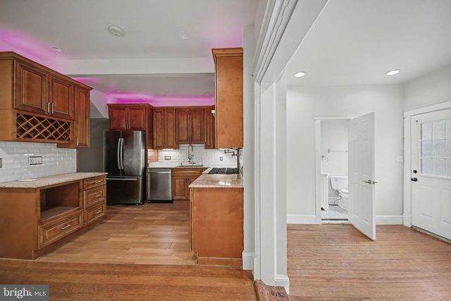 729 KENNEDY ST NW, Washington, DC 20011
