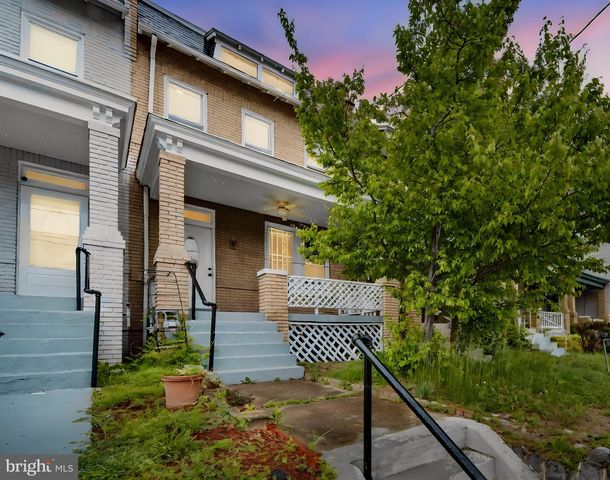 729 KENNEDY ST NW, Washington, DC 20011
