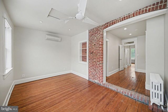 729 KENNEDY ST NW, Washington, DC 20011