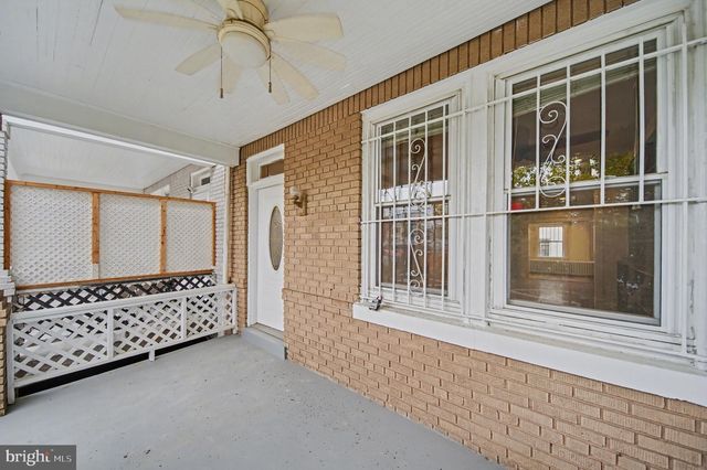 729 KENNEDY ST NW, Washington, DC 20011