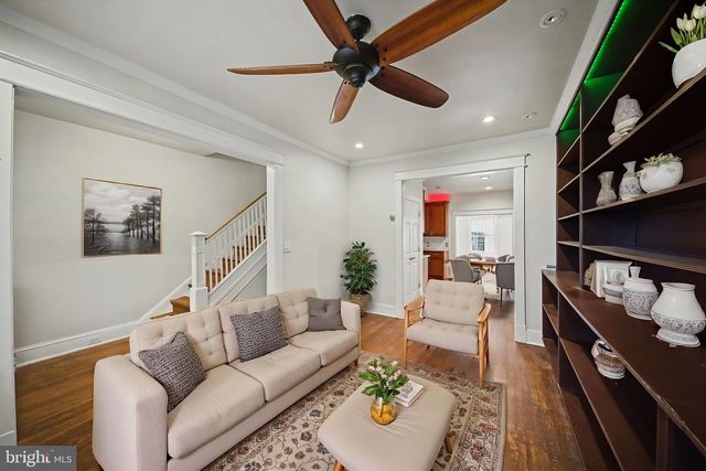 729 KENNEDY ST NW, Washington, DC 20011
