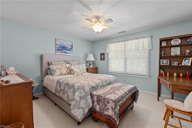 202 Rock Creek CT, Yorktown, VA 23693