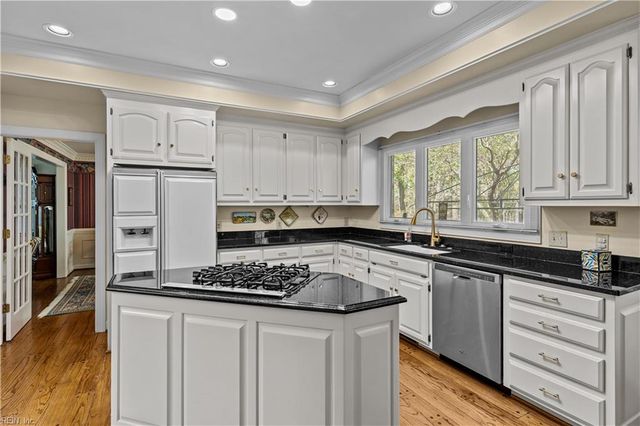 202 Rock Creek CT, Yorktown, VA 23693