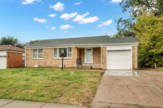 1123 S Woodlawn Blvd, Wichita, KS 67218