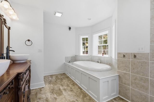 12710 E Kronquist Rd, Mead, WA 99021