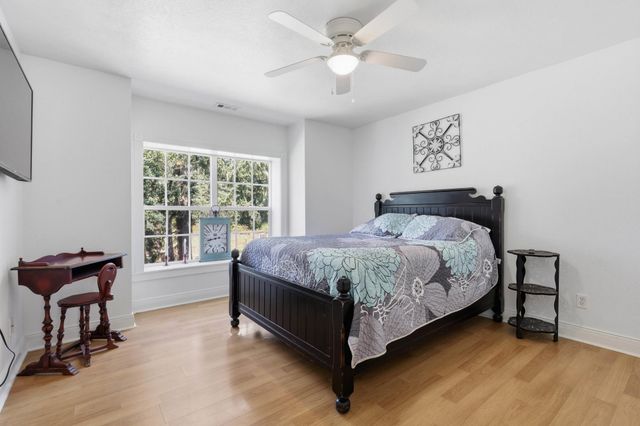 12710 E Kronquist Rd, Mead, WA 99021