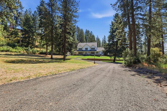 12710 E Kronquist Rd, Mead, WA 99021