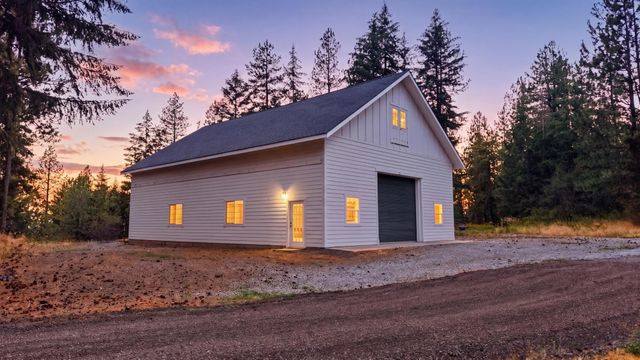 12710 E Kronquist Rd, Mead, WA 99021
