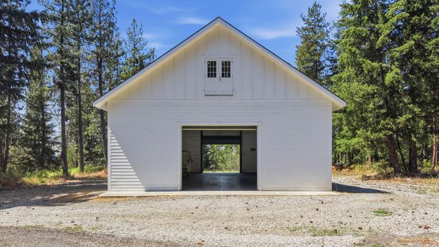 12710 E Kronquist Rd, Mead, WA 99021