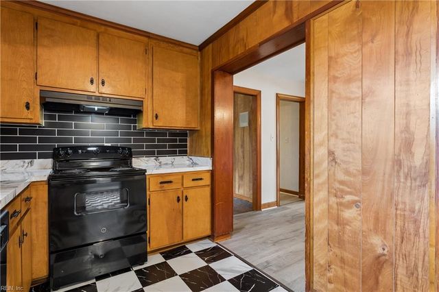 127 Ivy Home RD, Hampton, VA 23669