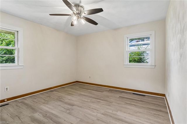 127 Ivy Home RD, Hampton, VA 23669