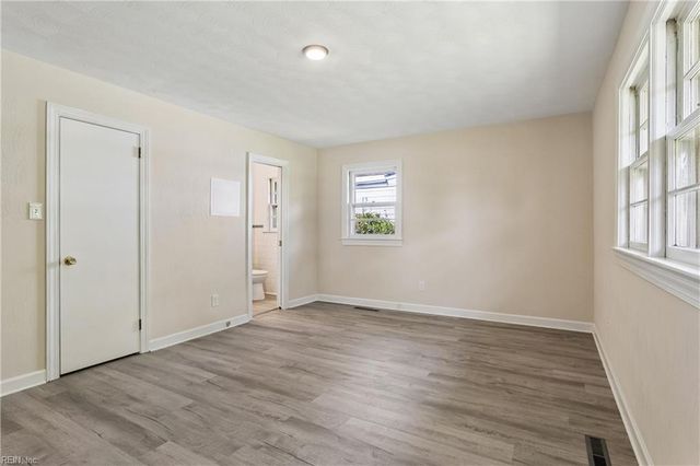 127 Ivy Home RD, Hampton, VA 23669