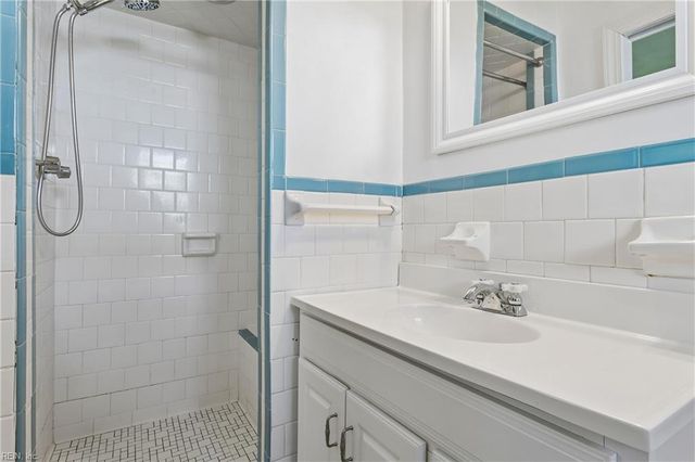 127 Ivy Home RD, Hampton, VA 23669