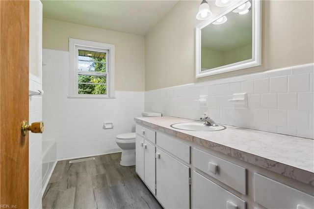 127 Ivy Home RD, Hampton, VA 23669