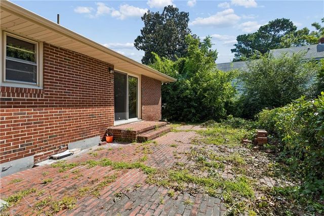 127 Ivy Home RD, Hampton, VA 23669