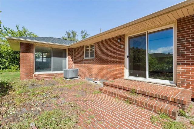 127 Ivy Home RD, Hampton, VA 23669