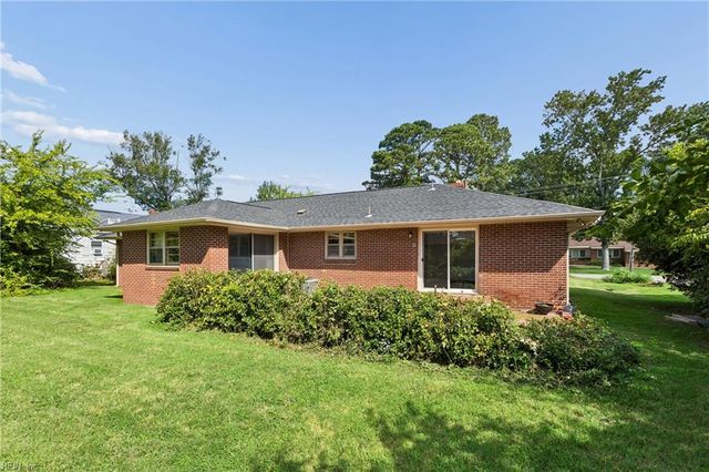 127 Ivy Home RD, Hampton, VA 23669