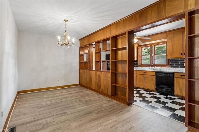 127 Ivy Home RD, Hampton, VA 23669