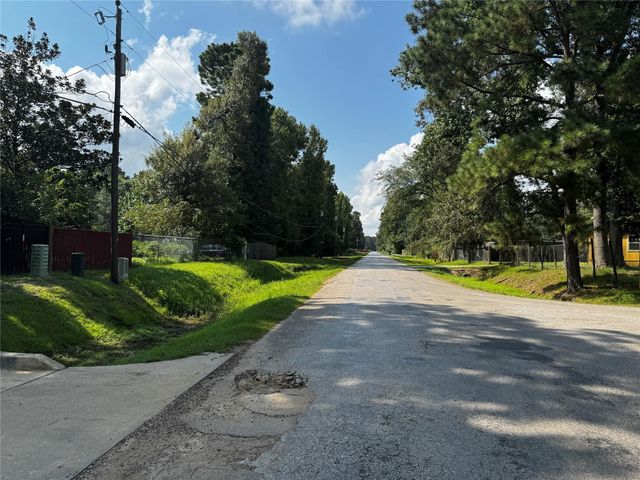 17632 Drowsy Pines, Conroe, TX 77306