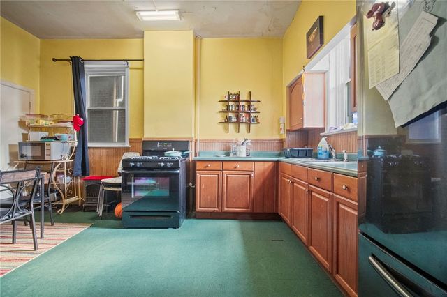 306 E Maiden St, City Of Washington, PA 15301