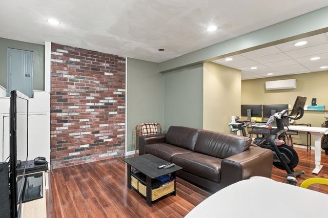 6 Francis St, Norton, MA 02766