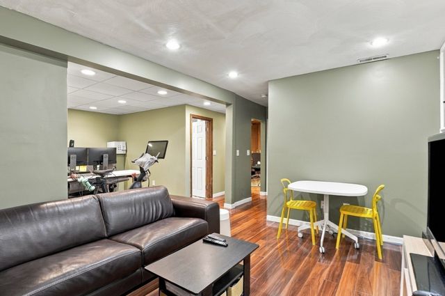 6 Francis St, Norton, MA 02766