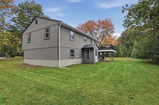 6 Francis St, Norton, MA 02766