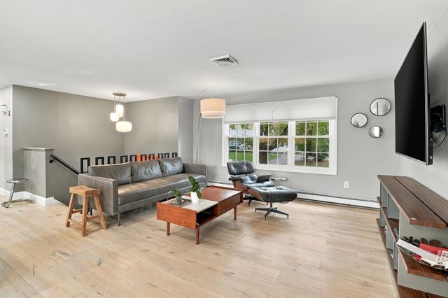 6 Francis St, Norton, MA 02766
