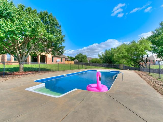4208 Olde Copper Creek, Moore, OK 73160