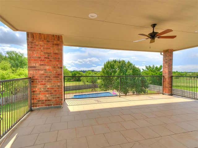 4208 Olde Copper Creek, Moore, OK 73160