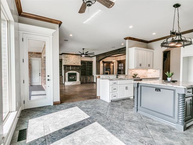 4208 Olde Copper Creek, Moore, OK 73160