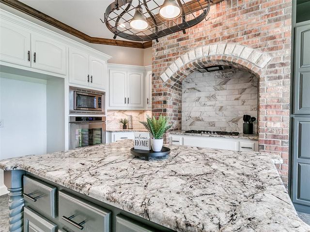 4208 Olde Copper Creek, Moore, OK 73160