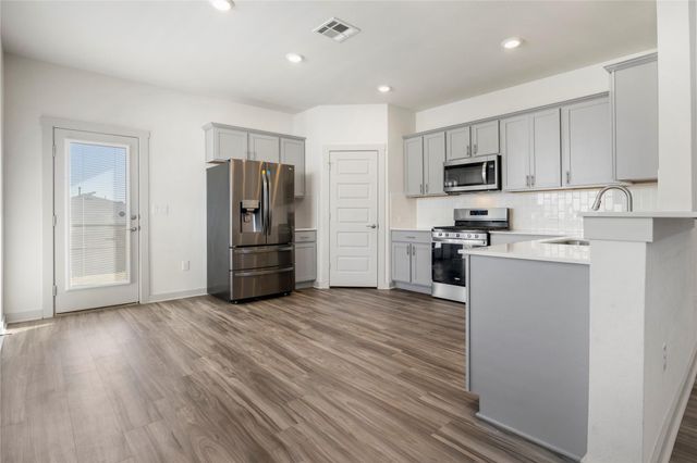 8006 Linda Michelle LN, Austin, TX 78724