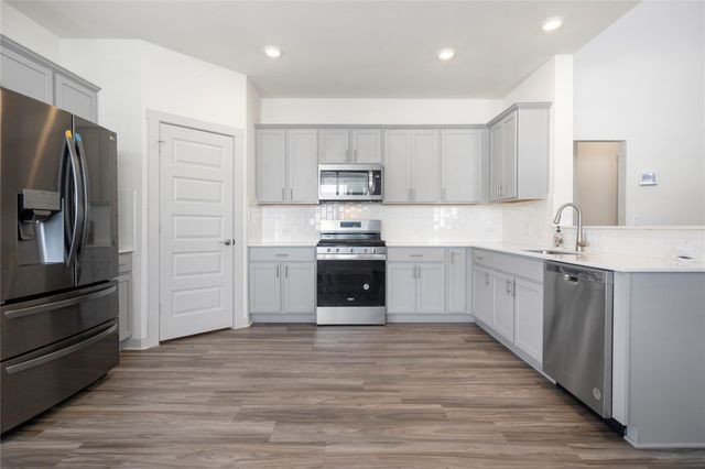 8006 Linda Michelle LN, Austin, TX 78724