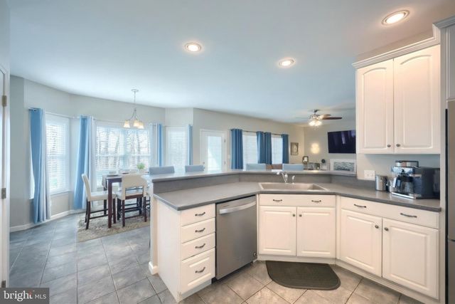 1005 MARGHERITA CT, Red Lion, PA 17356