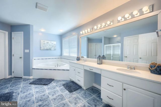 1005 MARGHERITA CT, Red Lion, PA 17356