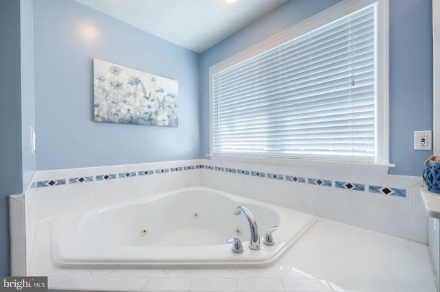 1005 MARGHERITA CT, Red Lion, PA 17356