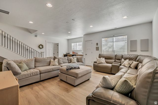 496 E 1200 N, Mapleton, UT 84664