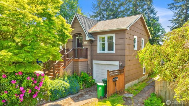 547 NE 91st Street, Seattle, WA 98115
