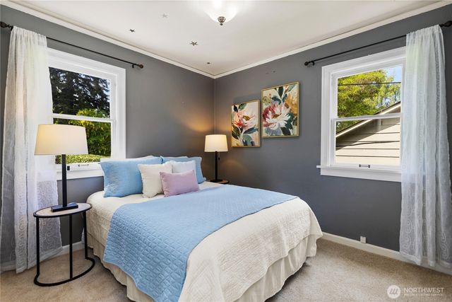 547 NE 91st Street, Seattle, WA 98115