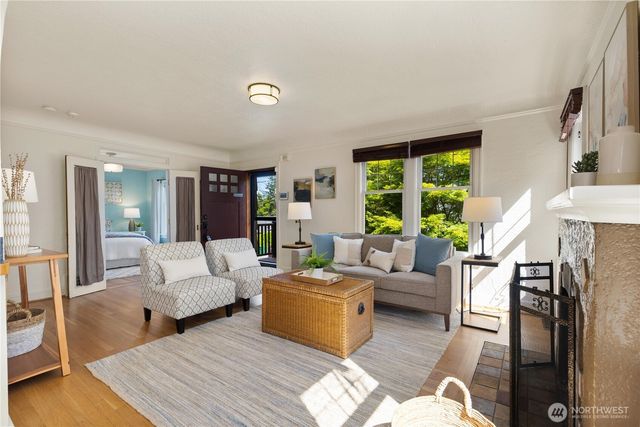 547 NE 91st Street, Seattle, WA 98115