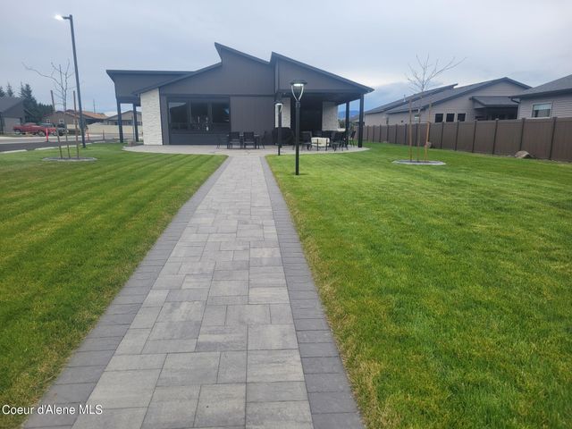 13932 N Rainier Loop, Rathdrum, ID 83858