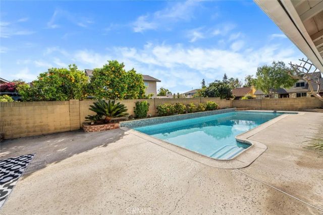 11348 Barbi Lane, Los Alamitos, CA 90720