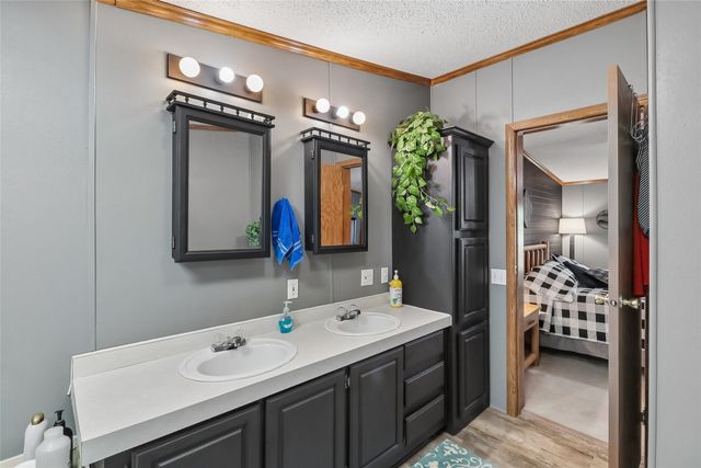 104 North Drive, Montezuma, IA 50171