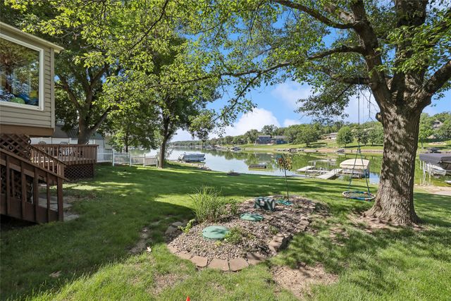 104 North Drive, Montezuma, IA 50171