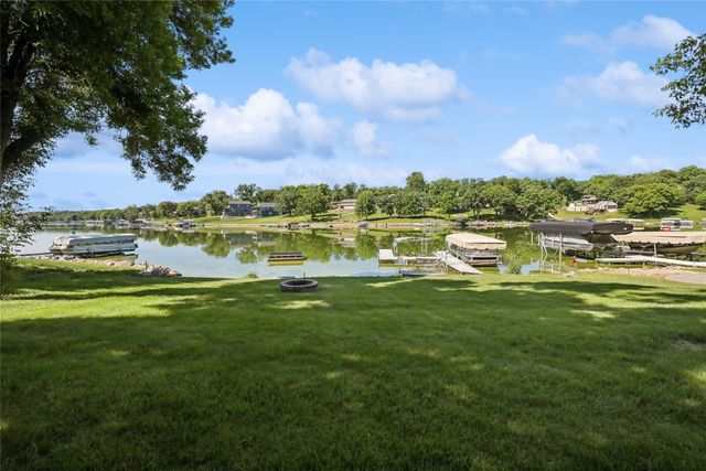 104 North Drive, Montezuma, IA 50171
