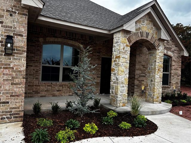 8060 Longbow, Guthrie, OK 73044