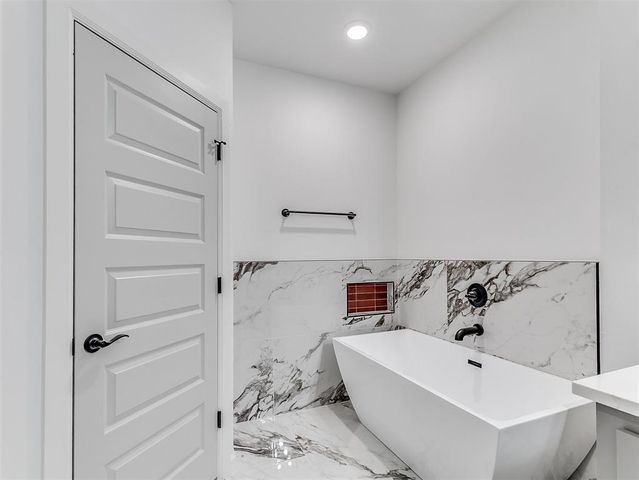 8060 Longbow, Guthrie, OK 73044