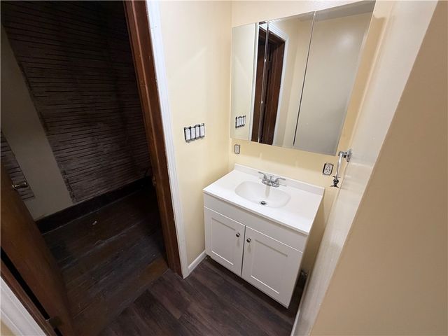 759 Mckean Ave, Donora, PA 15033