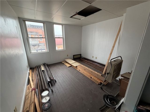 759 Mckean Ave, Donora, PA 15033